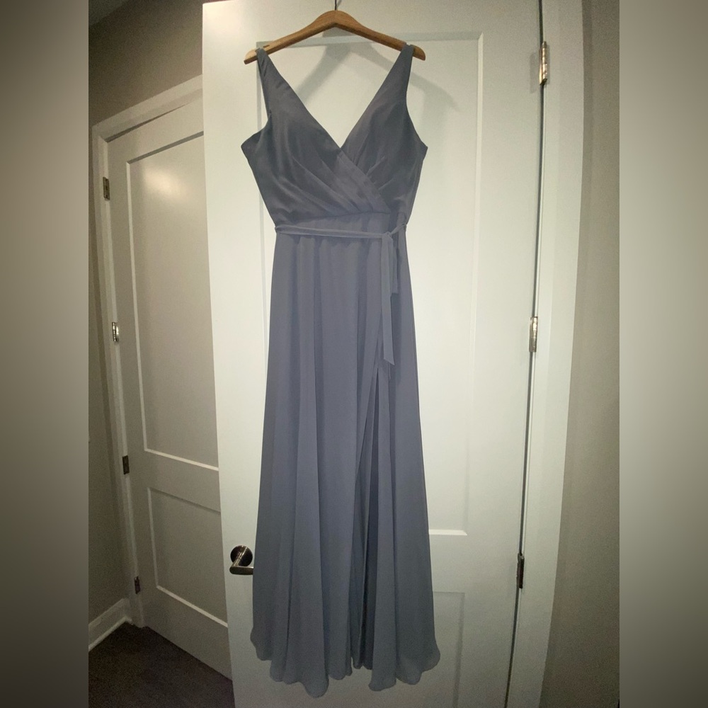 Mori Lee by Madeline Gardner Grey V Neck Flowy Bridesmaid Dress Side Slit Size 8
